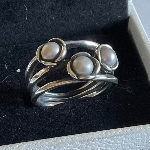 Pandora Silver Ring with Pearlescent Accents - Picture 2 of 5